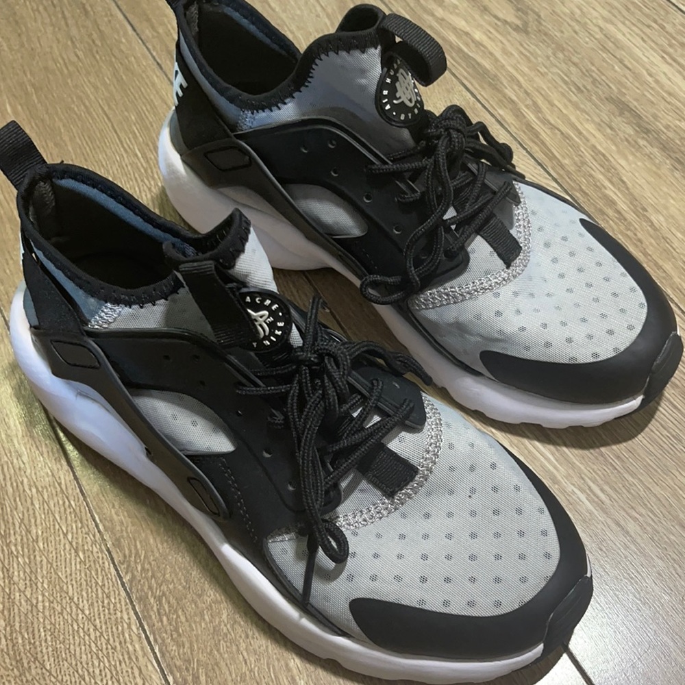 Nike Huarache Air.
